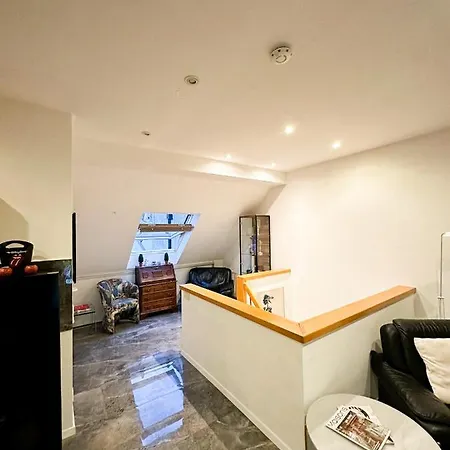 Downtown Theatre Apartment